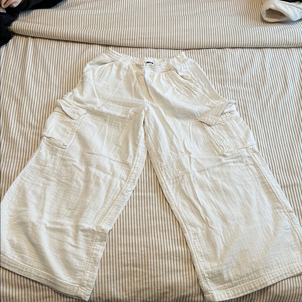 Old Navy Kids Cream Cargo Joggers